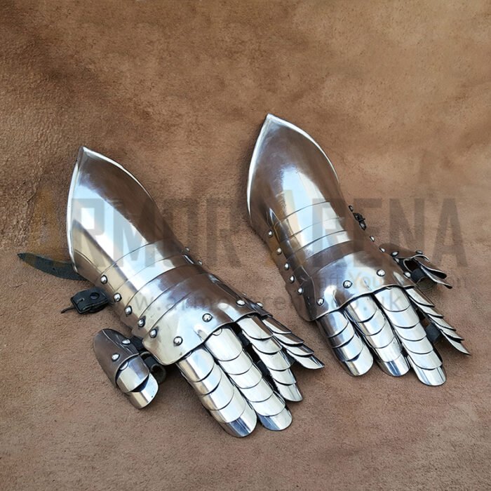 Gauntlets of Duke Friedrich Ulrich Armor or Southern German Fingered Gauntlets 1550-1650