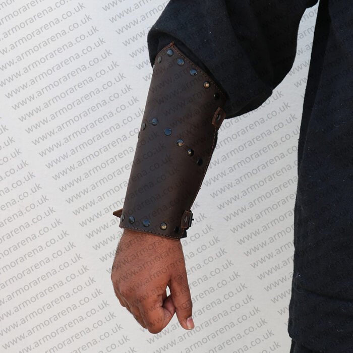 Boromir-Leather-Bracers-003