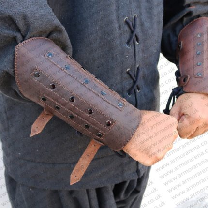 Combat-Leather-Bracer-002